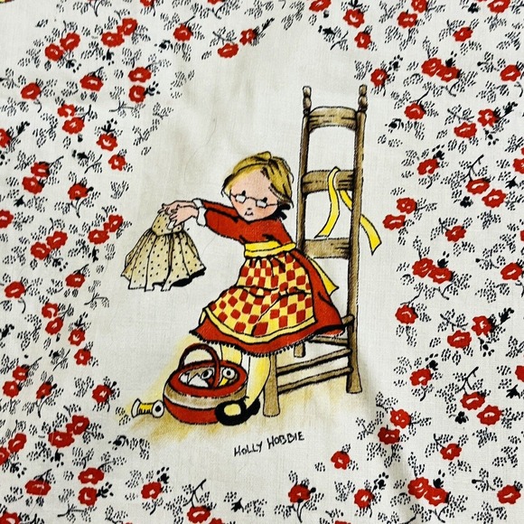 Vtg Homemade Holly Hobbie Throw Blanket Red Floral Fabric Fleece Back Tie Quilt - Picture 4 of 11